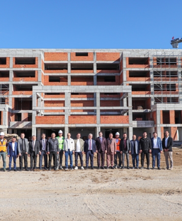 9f714258-d5d2-4e37-823c-3d7d030779f9