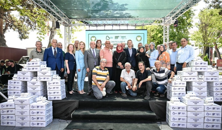 buyuksehirden_aricilara_yuzde_100_hibeli_fondan_kek_destegi_4